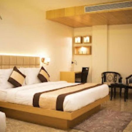 Hotel Aditya Residency Bhopal Exterior photo